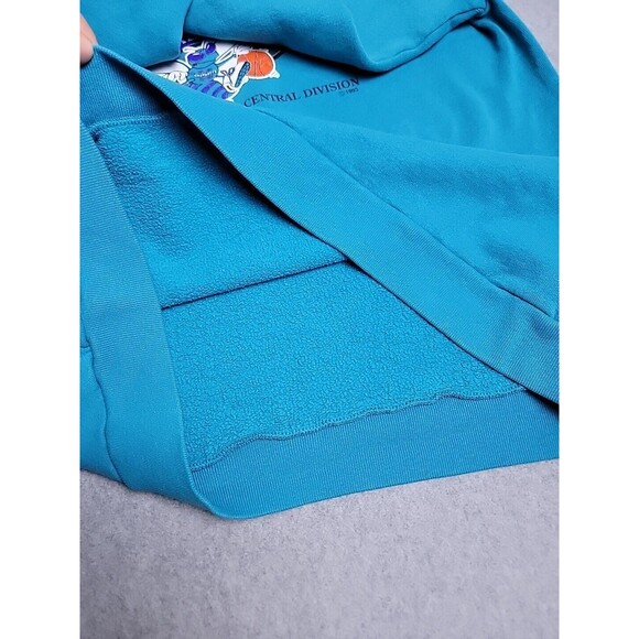 VTG NBA Charlotte Hornets Sweater Sweatshirt Mens L Blue Basketball Crewneck 90s - Picture 12 of 16